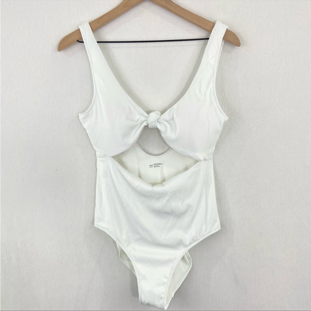 Bathing suit
